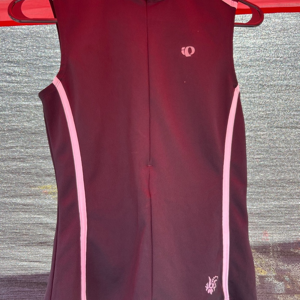 Pearl Izumi Black and White Sleeveless Jersey